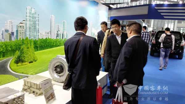 中車時(shí)代電動(dòng)亮相中國國際工業(yè)博覽會(huì)