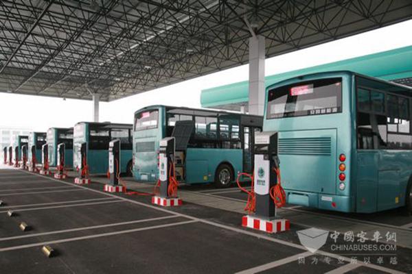 電動(dòng)公交車已成規(guī)模化大批量實(shí)現(xiàn)運(yùn)營(yíng)