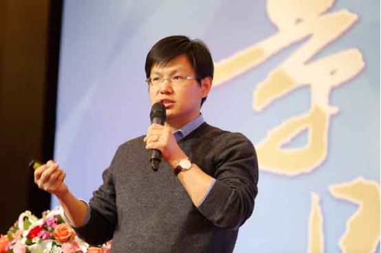 松正高級副總裁、首席技術(shù)官寧國寶談新能源客車
