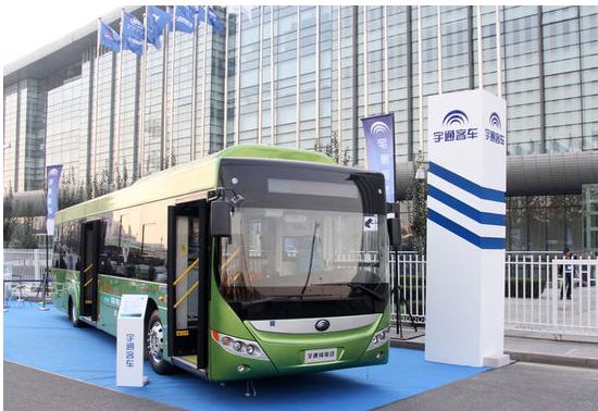 在展會(huì)中驚艷亮相的宇通新能源客車(chē)