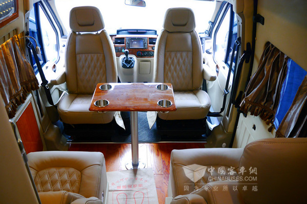 上海順旅全順樂(lè)途房車(chē)