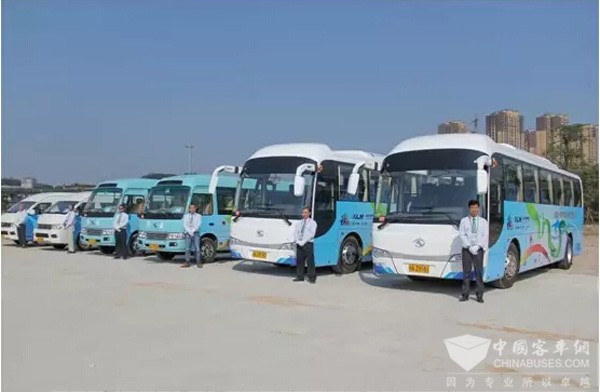 純電動(dòng)XMQ6110C、XMQ6706服務(wù)青運(yùn)會(huì)風(fēng)采