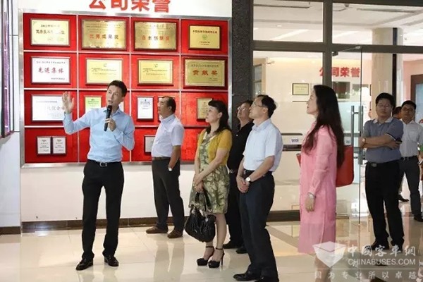 廣西壯族自治區(qū)來賓市市長雷應敏一行蒞臨銀隆新能源