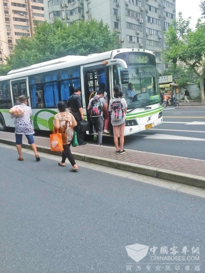 河南鄭州學(xué)習(xí)上海取消老年公交卡 “發(fā)津貼”如何？