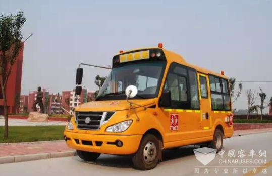 中通“小黃蜂”校車批量進(jìn)入湖北黃岡