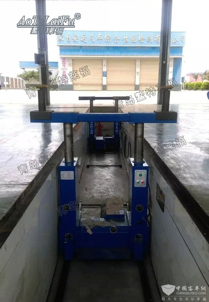 地溝舉升機(jī)，AL-QJJ20/30-4A,專用客車舉升，大巴舉升