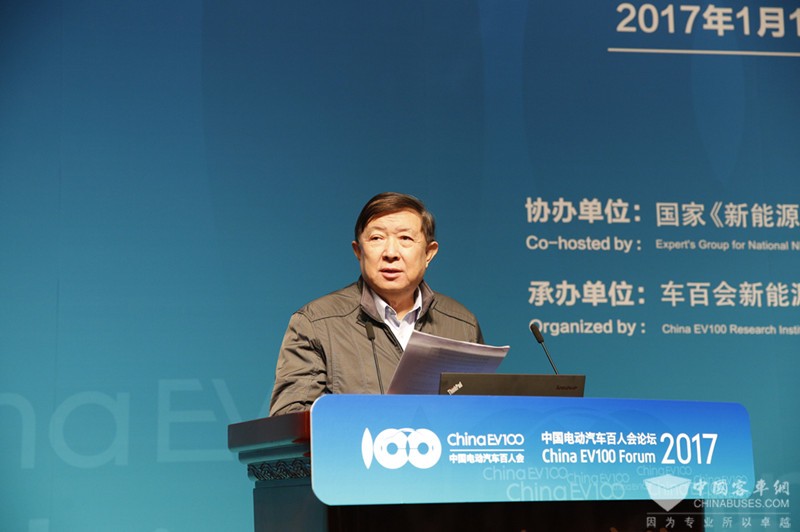 科技部原部長、中國電動汽車百人會學(xué)術(shù)委員會主席徐冠華