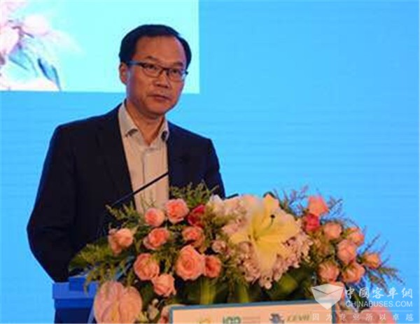 能源局黃學(xué)農(nóng)：加快充電基礎(chǔ)設(shè)施建設(shè) 支撐電動汽車發(fā)展