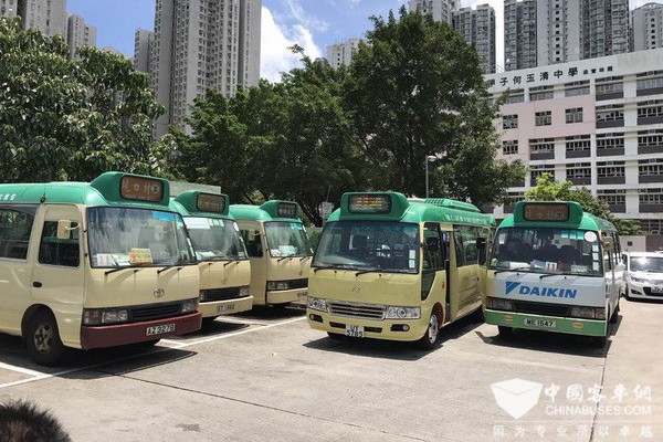 香港首條國(guó)產(chǎn)巴士線(xiàn)路 首批金旅歐六標(biāo)準(zhǔn)小巴上路
