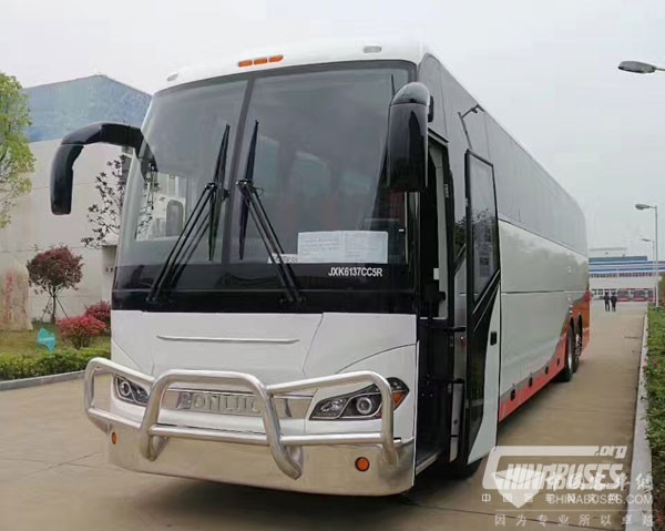 百路佳客車(chē)在