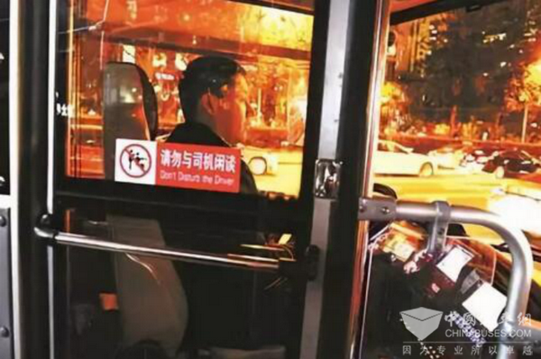保障公交行車安全 各地公交系統(tǒng)打出“組合拳”