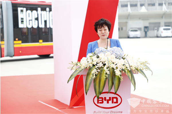 超大容量BRT客車電動化，比亞迪再創(chuàng)世界之最