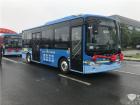 環(huán)保舒適的純電動(dòng)公交車(chē)