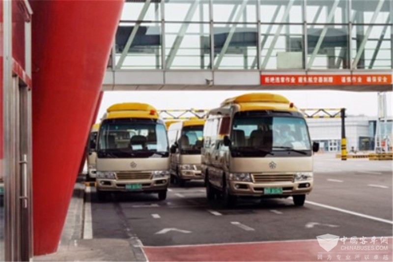 銀隆新能源商務(wù)車服務(wù)首都兩大機(jī)場