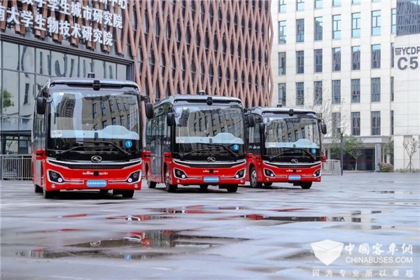 自動駕駛“robobus”重慶投運 看金龍描繪的“智慧交通”場景