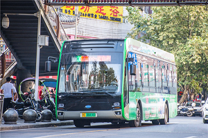 駛?cè)搿岸嗖寿F州” ！開沃汽車獲遵義公交74臺(tái)純電動(dòng)公交訂單