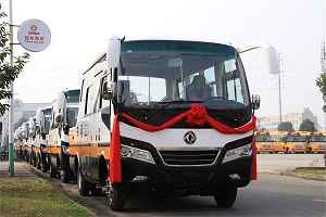 助力草原鐵路振興發(fā)展 東風超龍工程車批量交付呼局