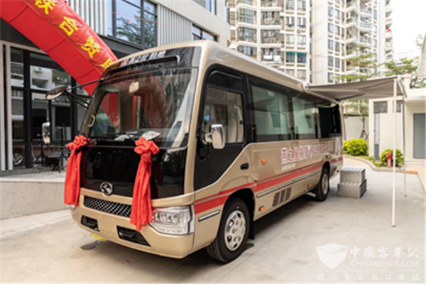 靈活機(jī)動(dòng) 快速響應(yīng)！金龍移動(dòng)核酸采樣車星夜馳援上海