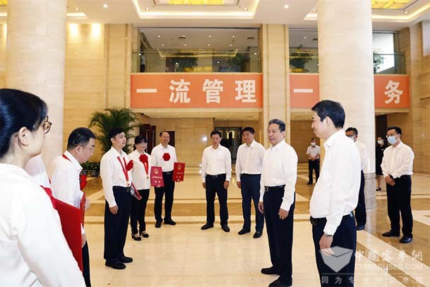全國交通運輸系統(tǒng) 人民滿意的公務(wù)員 公務(wù)員集體