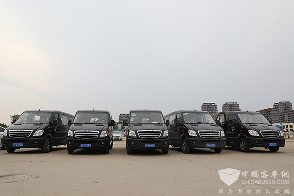 蘇州金龍 旅游客車(chē) 睿星車(chē)型 新川藏運(yùn)業(yè)