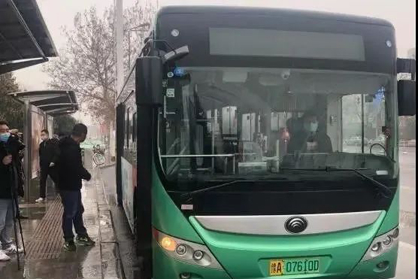 公交車運營進(jìn)出站、開關(guān)門操作的這些規(guī)范，你真的知道嗎？
