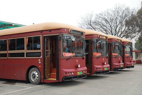 走進(jìn)南昌公交 看格力鈦鐺鐺車(chē)如何打造紅色旅游風(fēng)景線