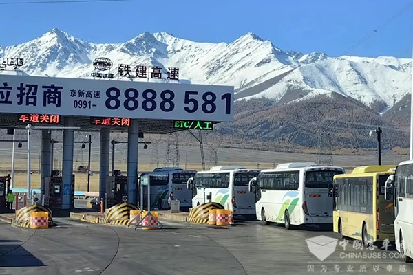 開沃集團(tuán) 純電動(dòng)公交 遠(yuǎn)赴新疆 自駕交付