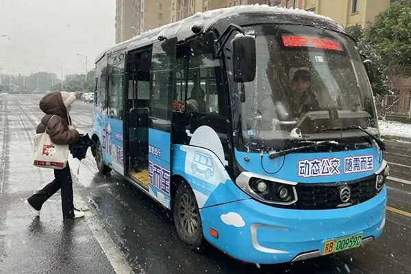 無錫公交集團以雪為令 守護市民平安全力保障出行需求