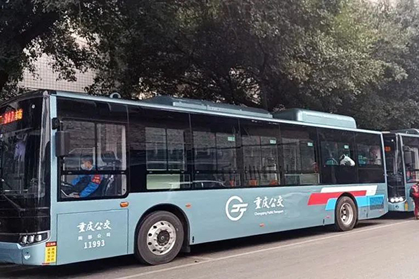 在南山片區(qū)運行 重慶公交集團又有21輛純電動車輛投入運營
