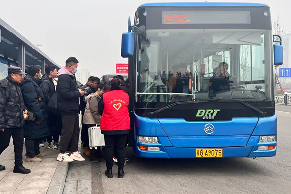 為廣大市民提供更優(yōu)質(zhì)服務(wù) 連云港公交持續(xù)做好運(yùn)營志愿服務(wù)