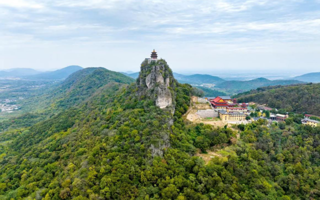 呼朋喚友去踏春 合肥公交新開(kāi)雞籠山定制公交旅游專線