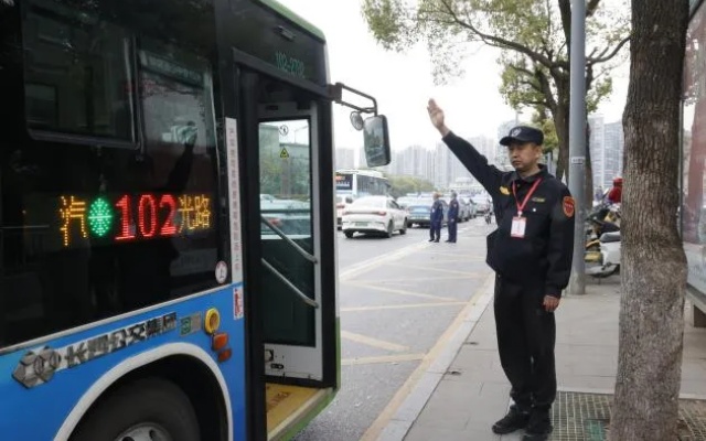 服務(wù)提升春風(fēng)行動(dòng) 長沙公交積極提升服務(wù)水平