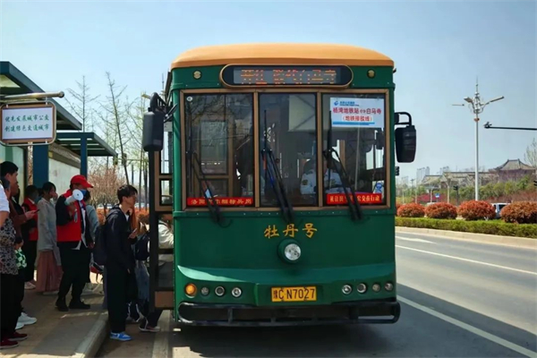 洛陽牡丹節(jié)開啟 格力鈦這些車型化身旅游專線