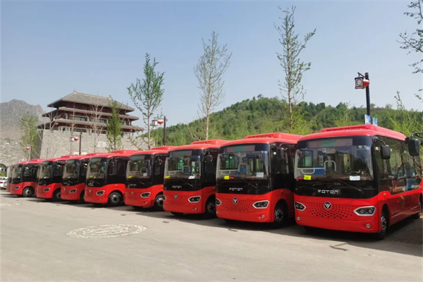 服務當?shù)鼐皡^(qū)旅游 福田歐輝純電動客車批量交付鶴壁順安公交