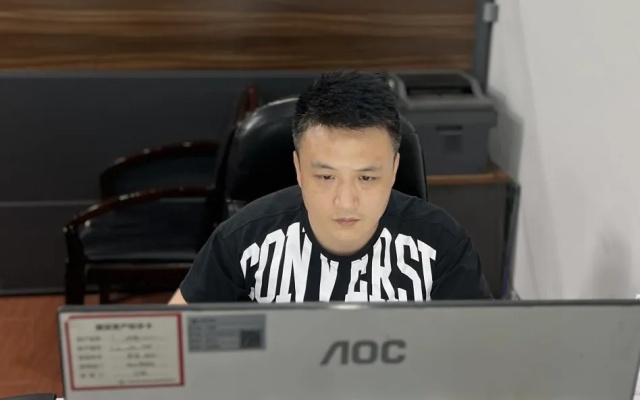 致敬勞動(dòng)者 堅(jiān)守崗位的“拼命三郎”，做安全生產(chǎn)的守護(hù)者