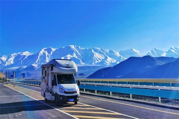 選購房車哪家強，“依家房車”來幫忙|依維柯房車江湖見聞錄
