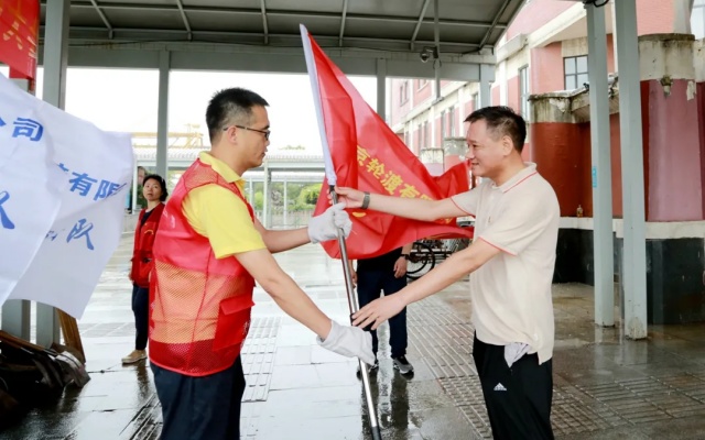 迎“汛”而上！南京公交全力筑牢防汛“安全堤”