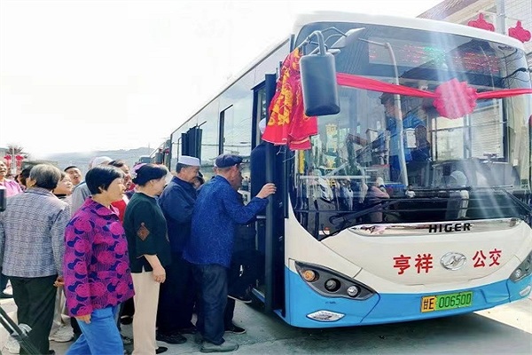 “公交延伸”幸福感！批量蘇州金龍蔚藍公交再次交付張家川