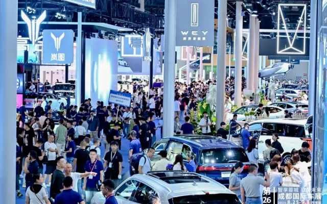創(chuàng)新高！車展開幕在即，成都公交將開兩條免費(fèi)擺渡線！