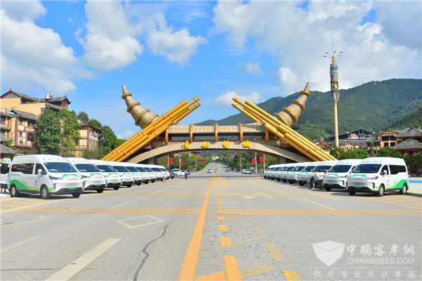 依維柯聚星純電動(dòng)客車交付 “星火計(jì)劃”喜訊頻傳！