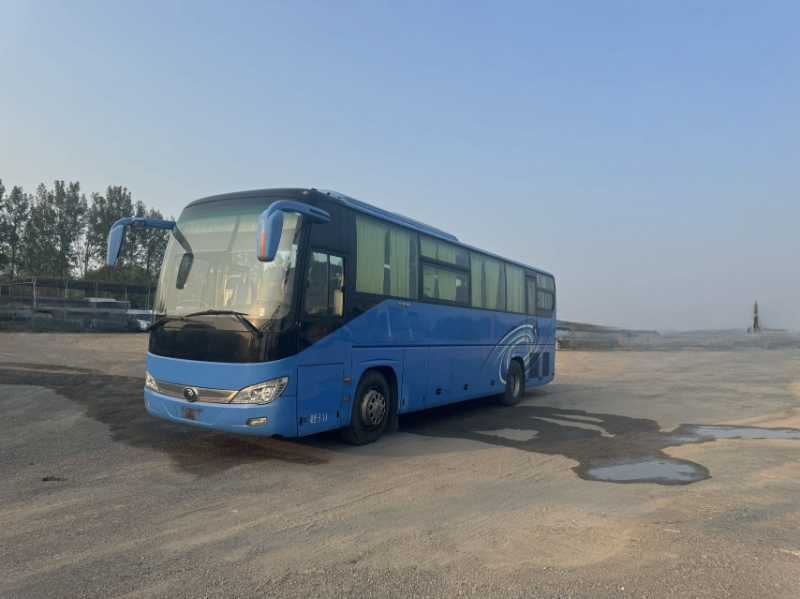 2015年11月 51座非營(yíng)運(yùn)宇通6110型客車