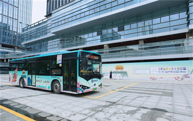 坐上公交感受城市溫度，這兩條線你不能錯(cuò)過！
