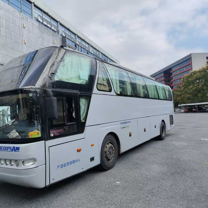 國(guó)五50座青年6127氣囊中門(mén)車(chē)