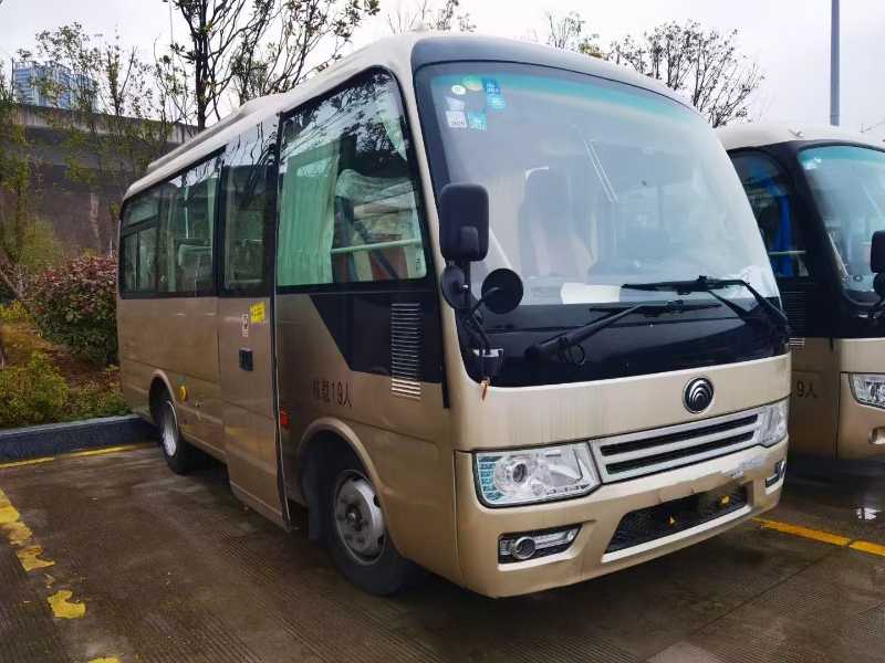 2017年3月 19座國(guó)五宇通6609中型車(chē)
