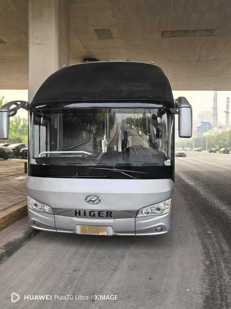 2021年3月 國(guó)五56座后吊輪鍋爐暖氣海格6132旅游車(chē)