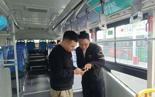 達州公交10路推出“碼”上無憂服務(wù) 打造智慧便捷出行新體驗