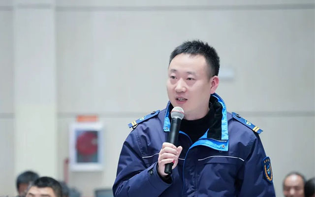 法律服務(wù)“直通車”開進武漢公交 助力營商環(huán)境持續(xù)優(yōu)化