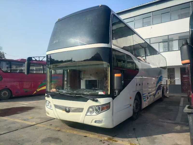 2016年12月上牌54座宇通6126營(yíng)運(yùn)車(chē)
