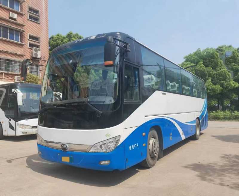 47座非營運國五天然氣宇通6110客車