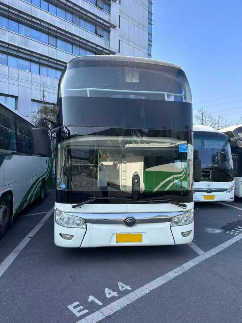 一層半39座2+1國(guó)五宇通6126旅游車